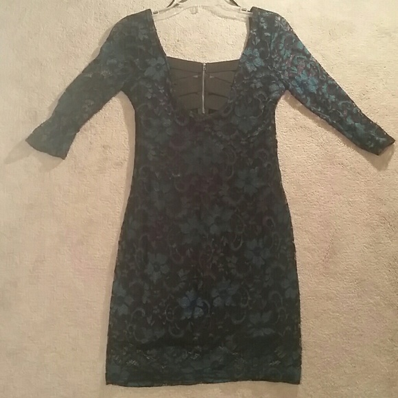 Material Girl lace body con dress - Picture 4 of 10